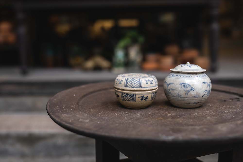 Ceramic tableware and cups - A guide to shopping in Hoi An