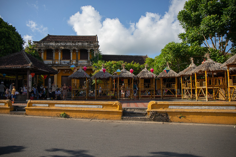 Families can take a stroll or a cyclo riden in Hoi An